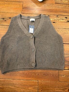 Universal Thread Taupe Knit V-Neck Button Front Sweater Vest